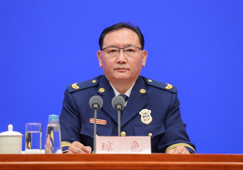 逼逼想要大鸡巴免费视频应急部党组成员、消防救援局局长琼色出席新闻发布会